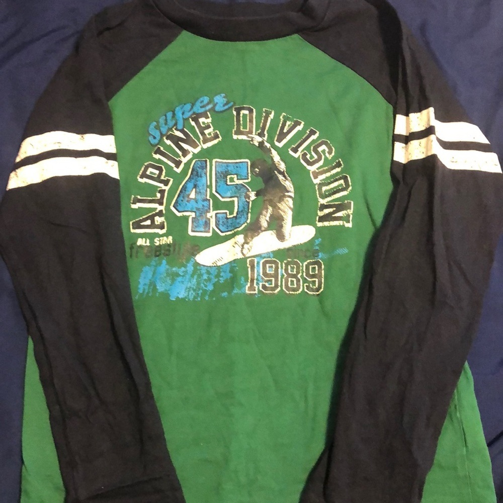 Long sleeve graphic shirt